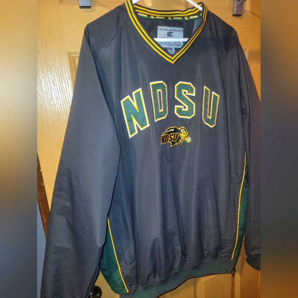 Vintage Ndsu Bison Windbreaker Jacket